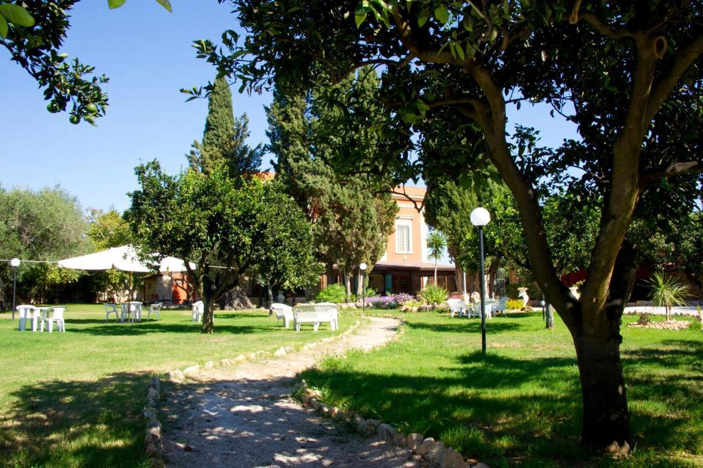Agriturismo Santa Chiara Алецио Экстерьер фото