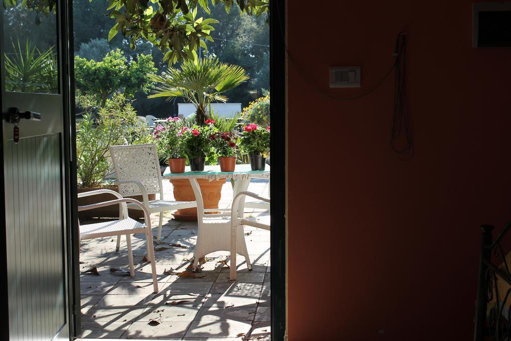 Agriturismo Santa Chiara Алецио Экстерьер фото