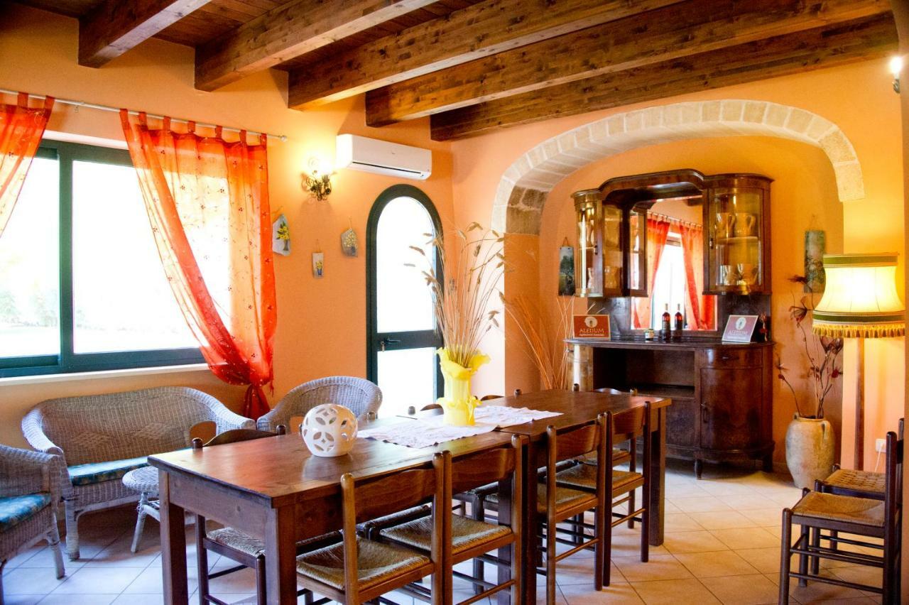 Agriturismo Santa Chiara Алецио Экстерьер фото